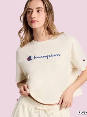 NWT Champion Cream Cropped Logo Tee